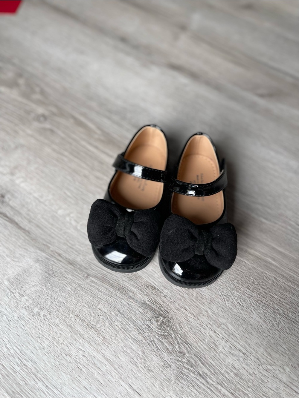 Girls Black Patent Mary Jane Shoes with Bow